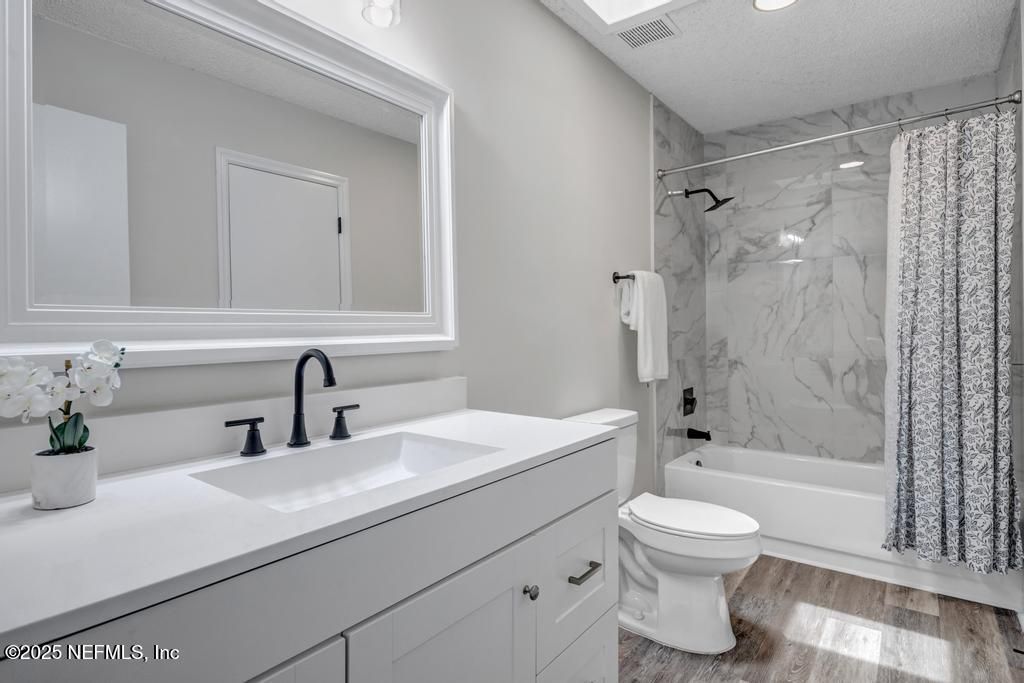 Bathroom, Interior, Marble Walls, Recessed Lighting, Wood Texture Flooring