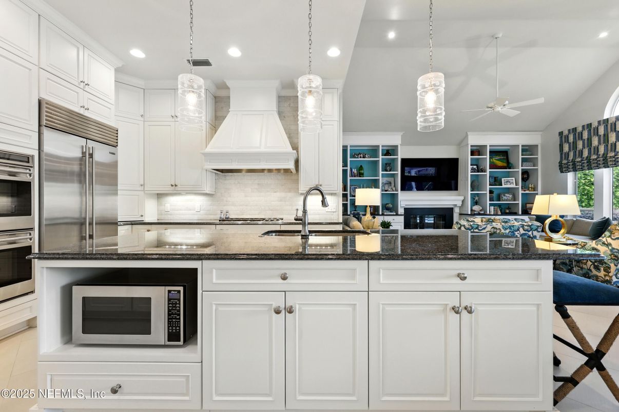 Interior, Kitchen, Pendant Lights, Recessed Lighting, Stainless Steel Appliances