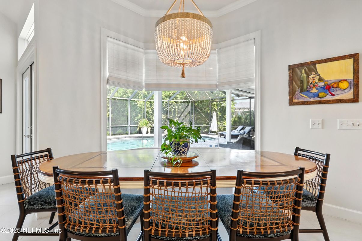 Chandelier, Dining room, Interior
