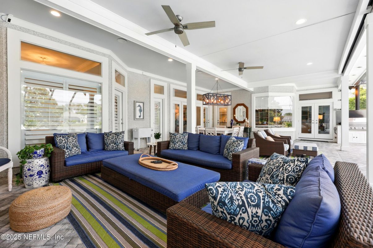 Dining room, Interior, Living room, Recessed Lighting