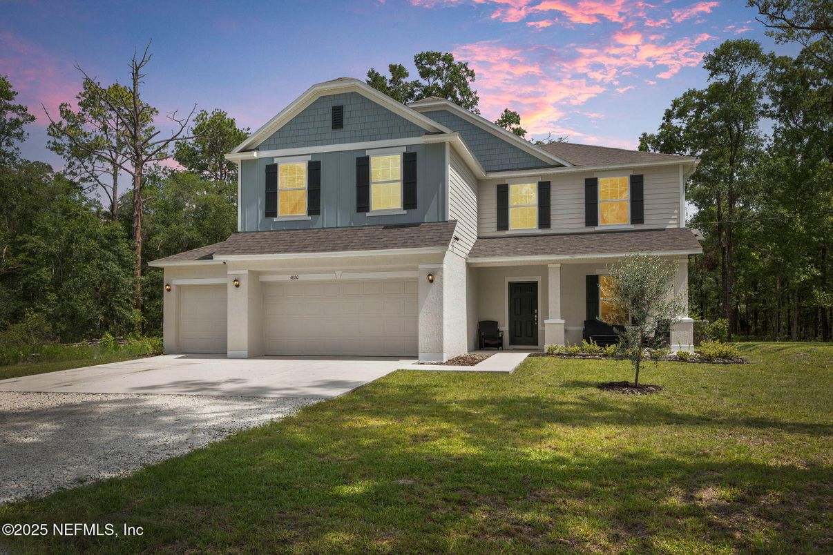 Attached, Exterior, Facade, Farmhouse