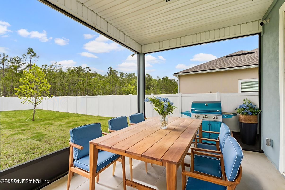 Backyard, Exterior