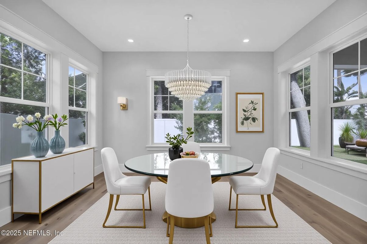 Chandelier, Dining room, Interior, Recessed Lighting, Wood Texture Flooring