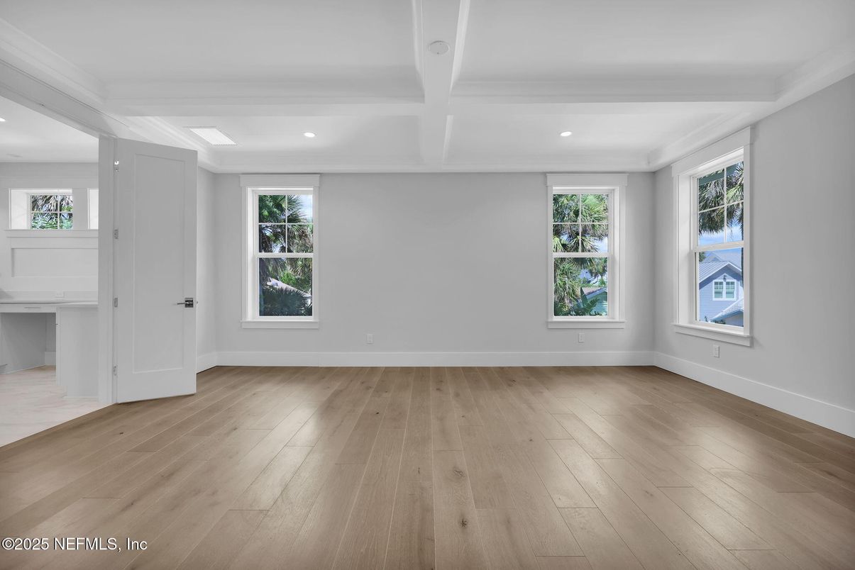 Empty room, Interior, Recessed Lighting, Wood Texture Flooring