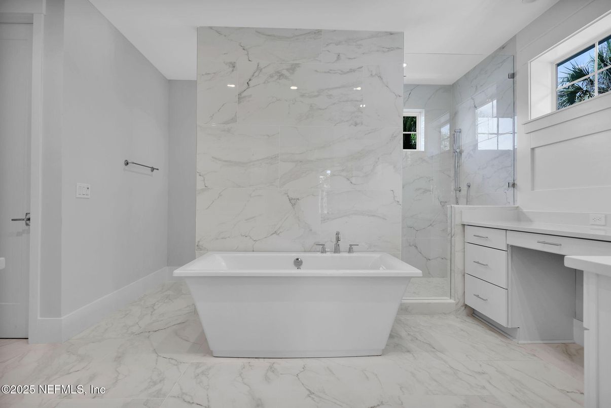 Bathroom, Free Standing Baths, Interior, Marble, Marble Walls