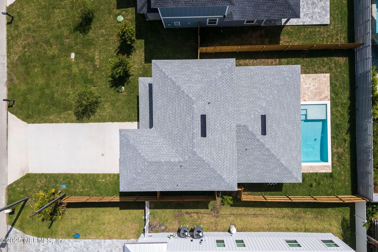 Exterior, Drone