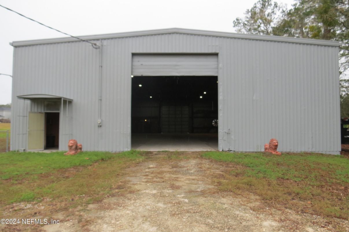 Detached Garage, Exterior