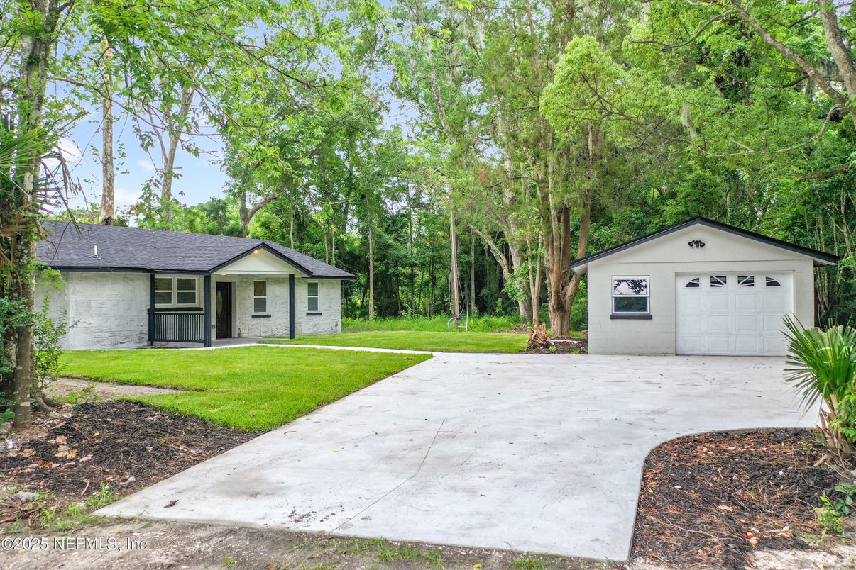 Backyard, Detached Garage, Exterior
