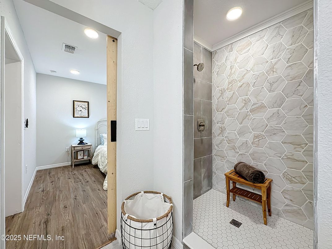Interior, Recessed Lighting, Wood Texture Flooring