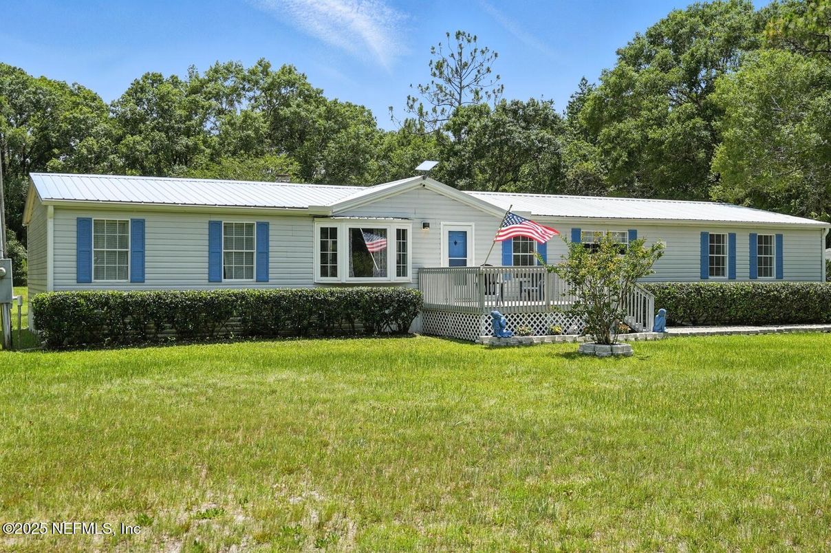 Backyard, Exterior, Facade, Ranch