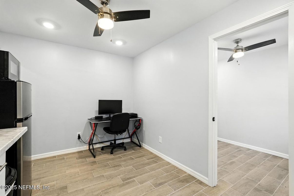 Home Office, Interior, Recessed Lighting, Wood Texture Flooring