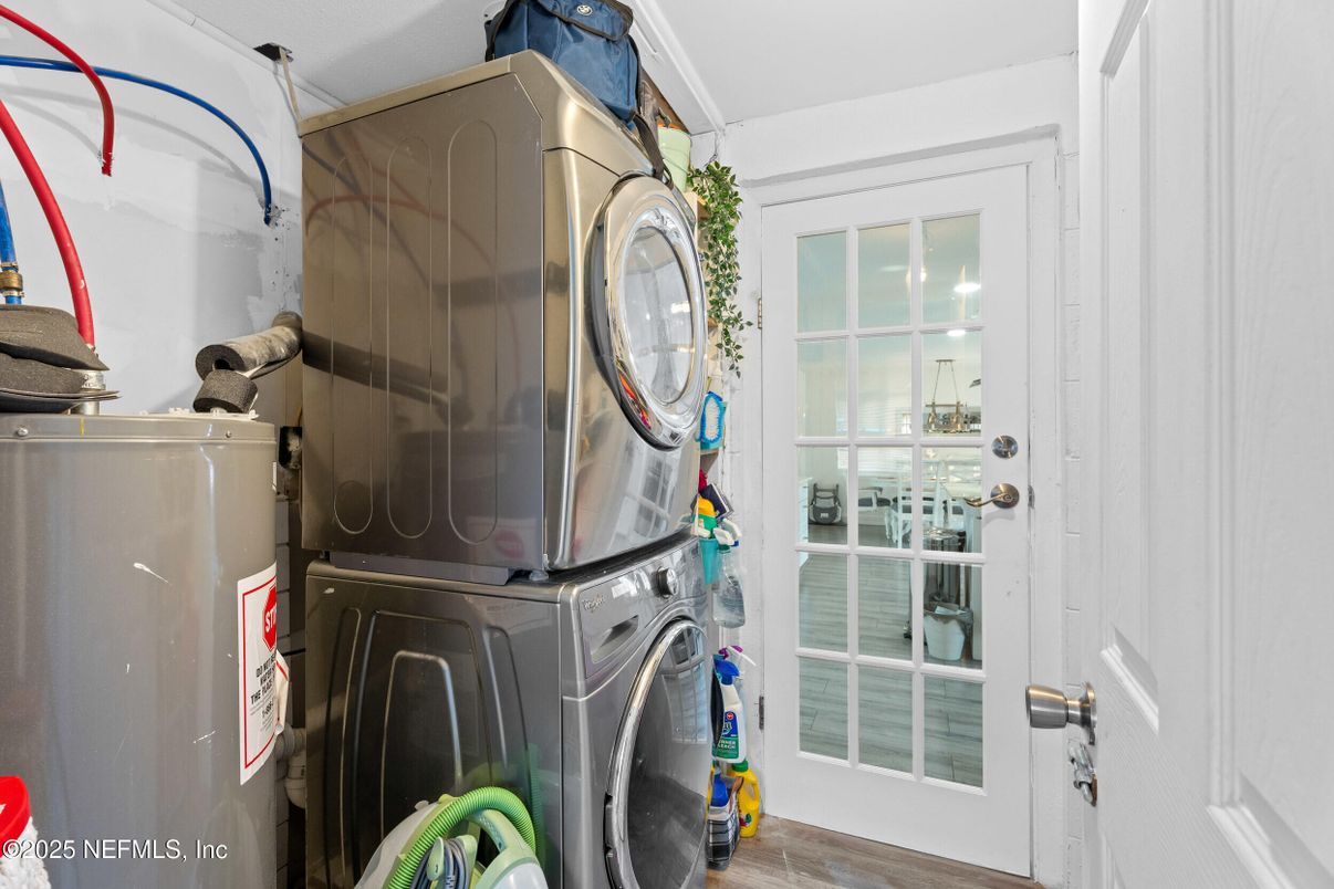 Interior, Washer