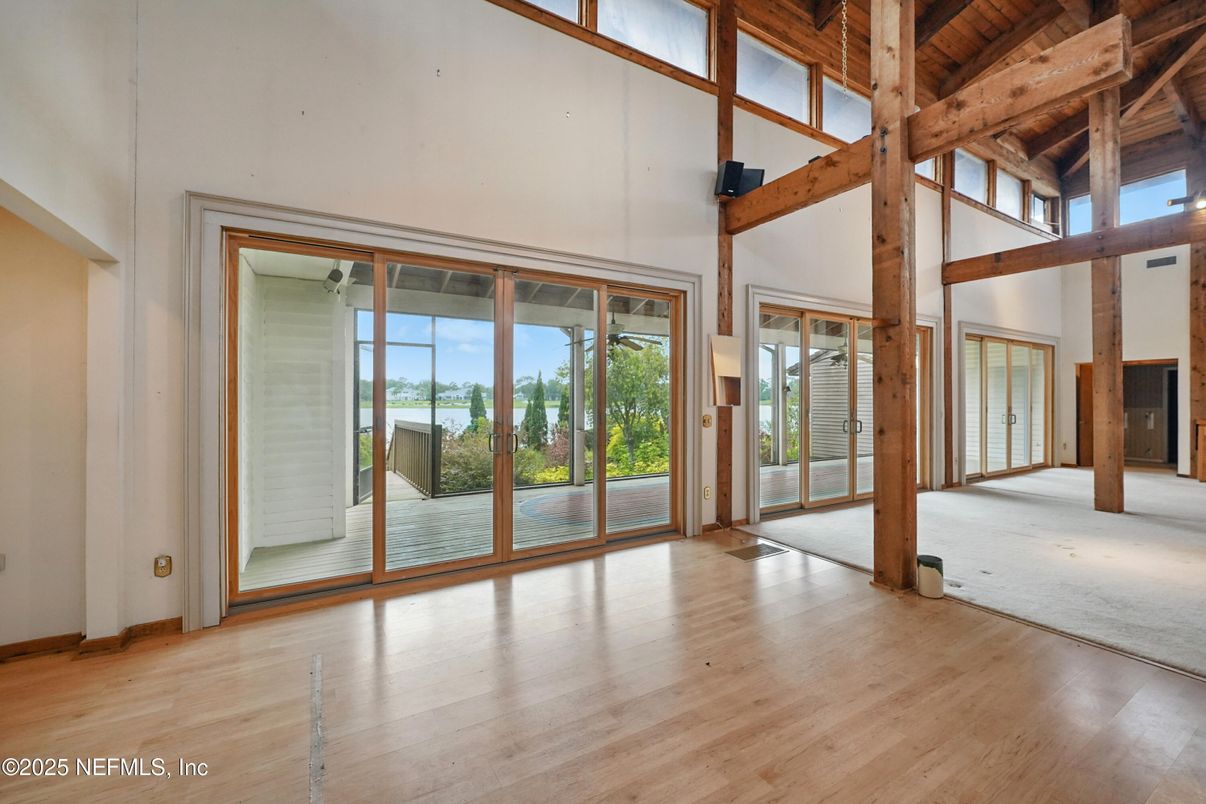 Empty room, Interior, Wooden Beams, Wooden Ceilings, Wood Texture Flooring