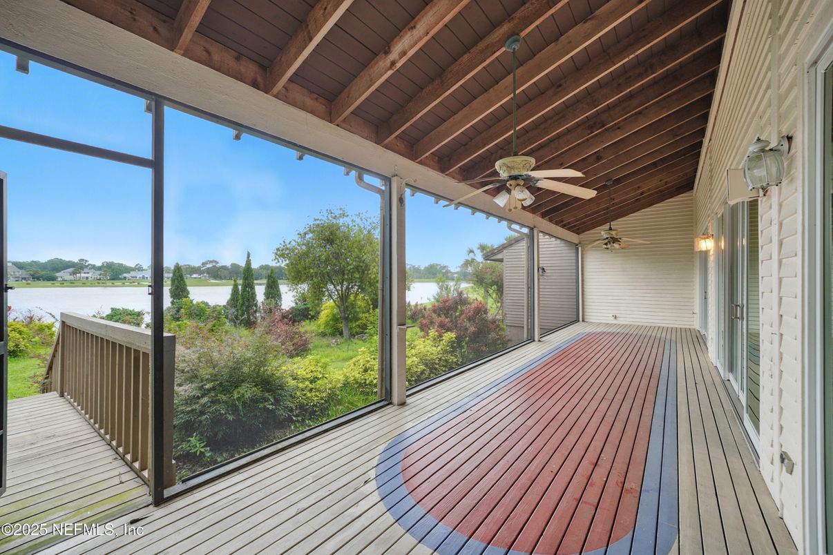 Interior, Sun Room, Water, Wooden Beams, Wooden Ceilings, Wood Texture Flooring