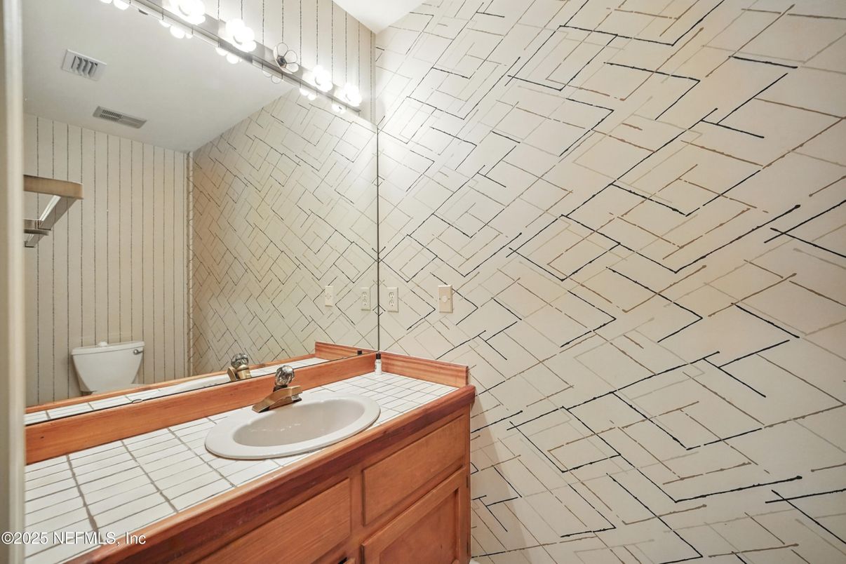 Bathroom, Interior, Tile Countertops
