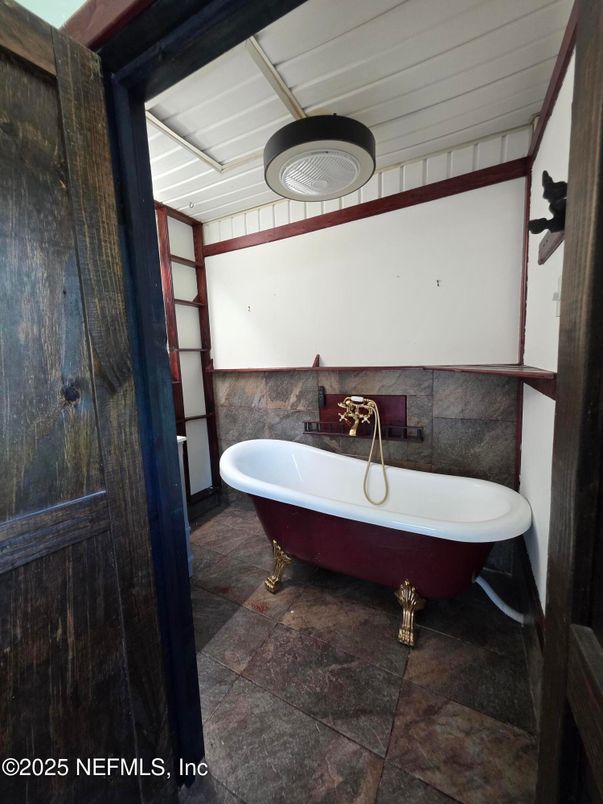 Bathroom, Free Standing Baths, Interior