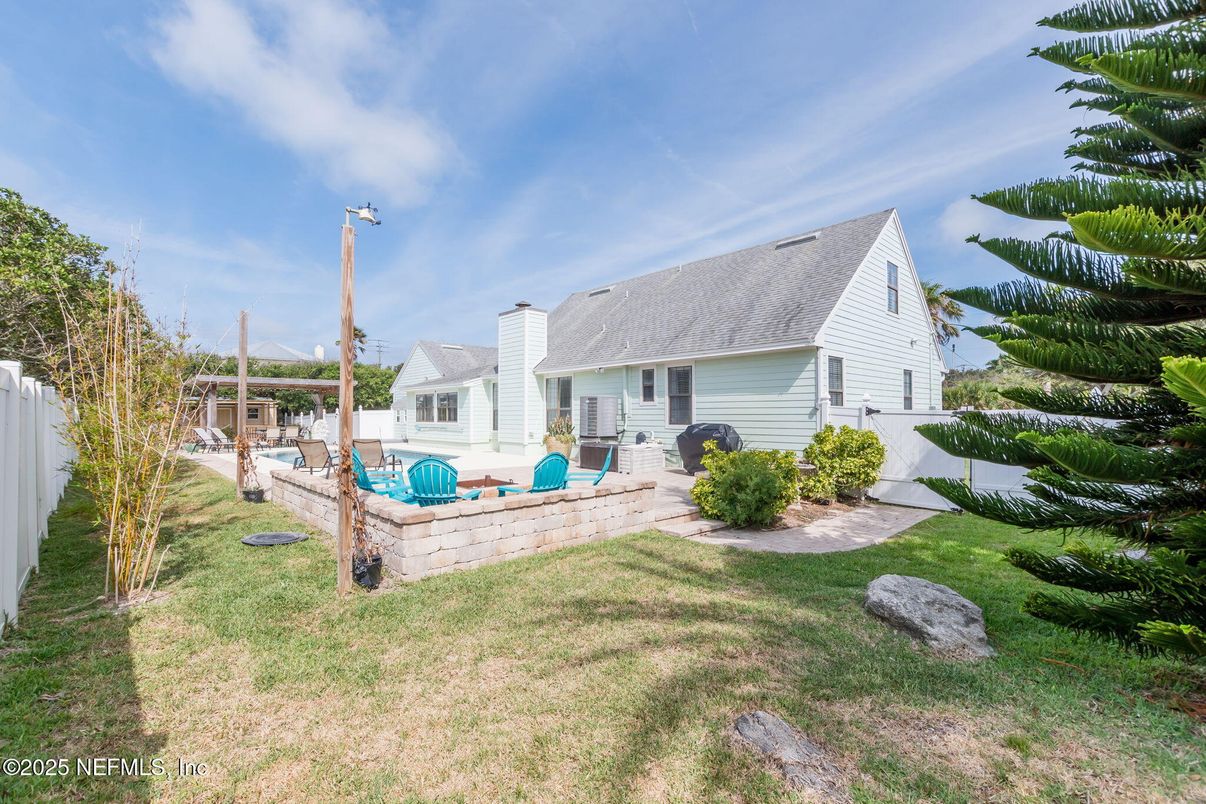 Backyard, Exterior, Pool