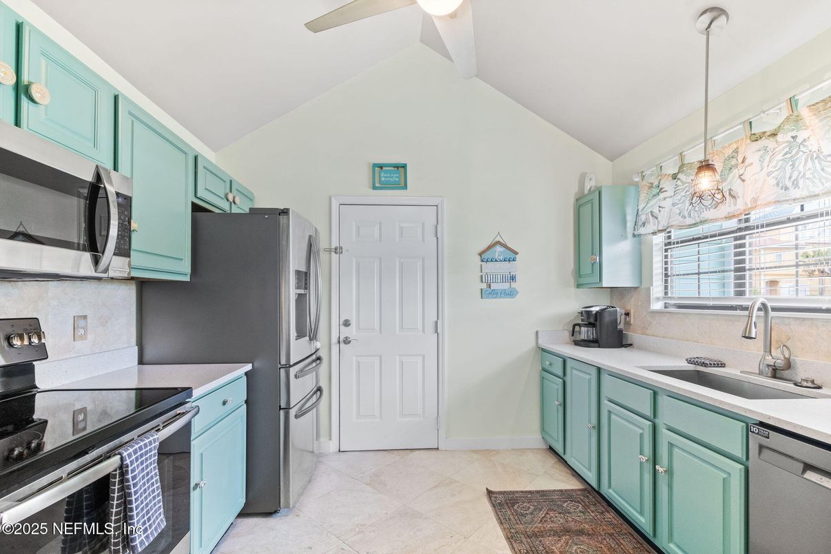 Interior, Kitchen, Pendant Lights