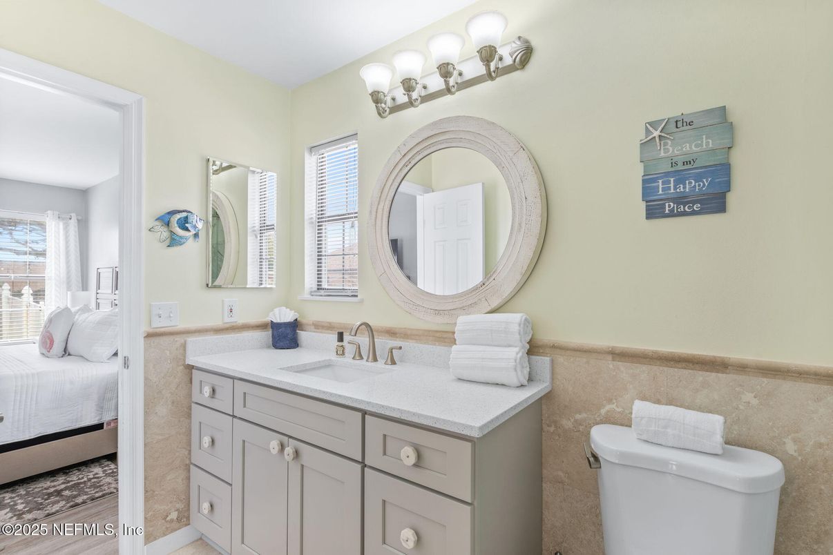 Bathroom, Bedroom, Dual Sink Vanities, Interior