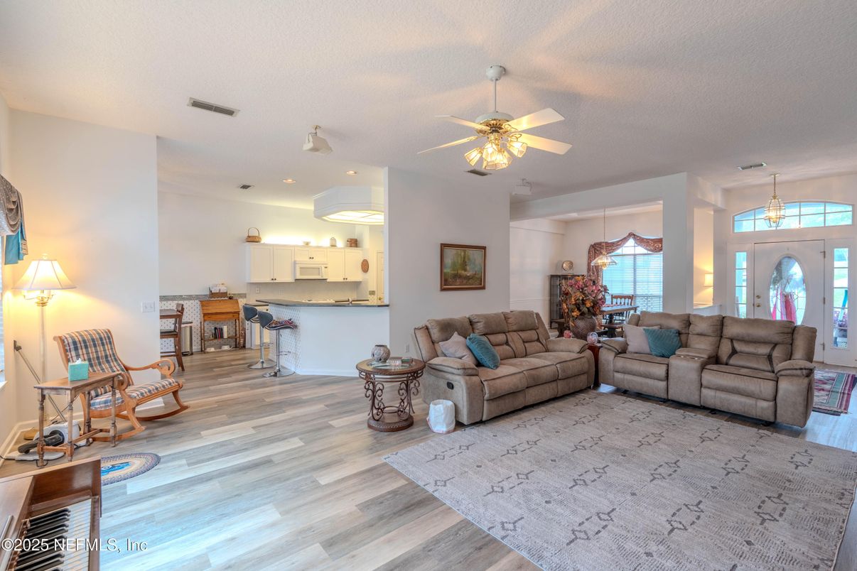 Interior, Kitchen, Living room, Pendant Lights, Recessed Lighting, Wood Texture Flooring