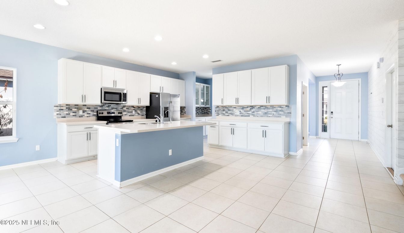 Chandelier, Interior, Kitchen, Pendant Lights, Recessed Lighting, Stainless Steel Appliances