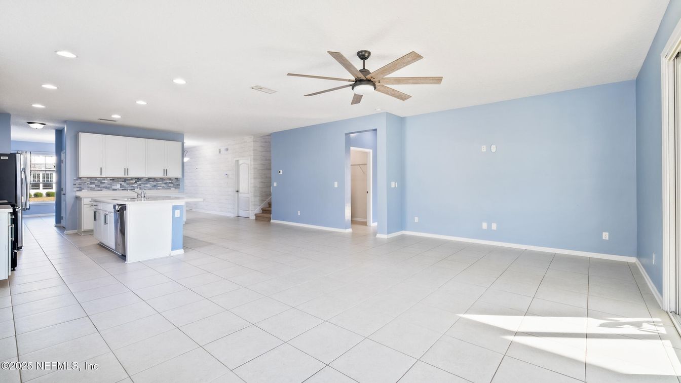 Empty room, Interior, Kitchen, Recessed Lighting