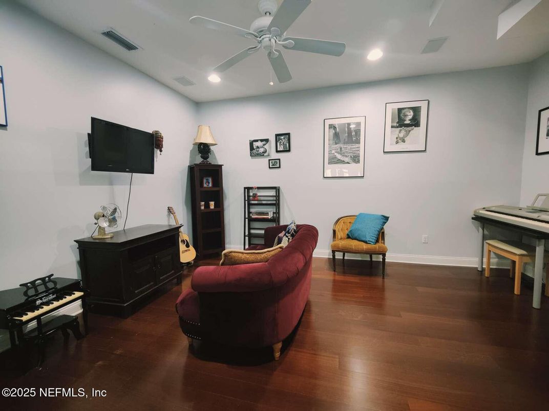 Interior, Recessed Lighting, Wood Texture Flooring