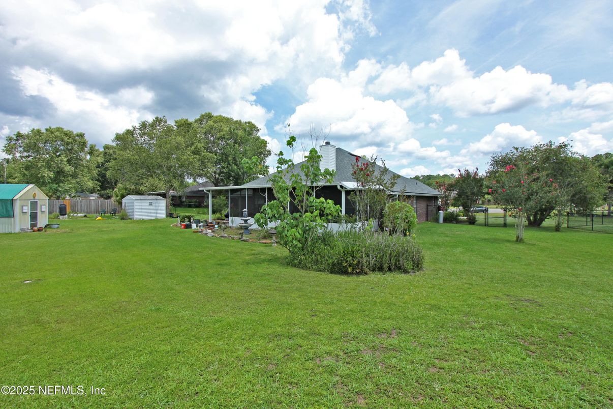 Backyard, Exterior