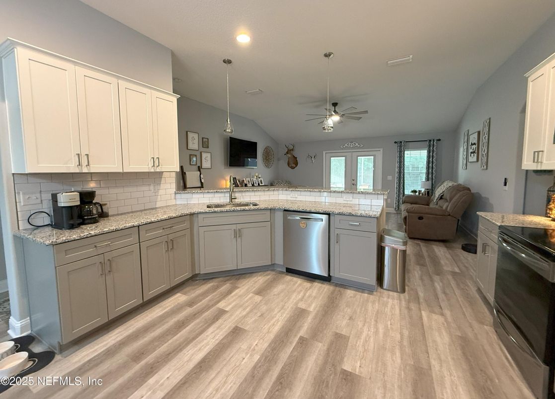 Interior, Kitchen, Pendant Lights, Recessed Lighting, Wood Texture Flooring