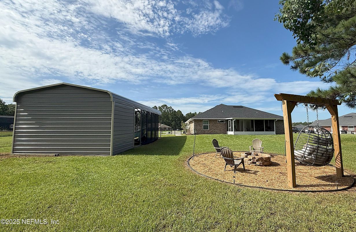 Backyard, Exterior