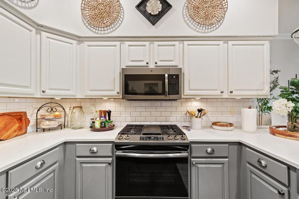 Interior, Kitchen, Stainless Steel Appliances