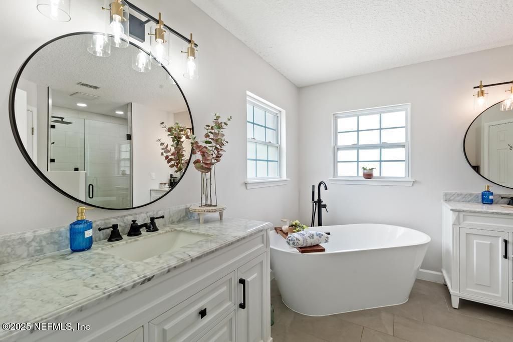 Bathroom, Dual Sink Vanities, Free Standing Baths, Interior