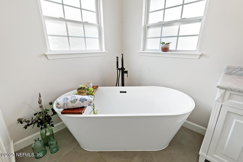 Bathroom, Free Standing Baths, Interior
