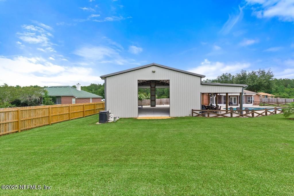 Backyard, Exterior
