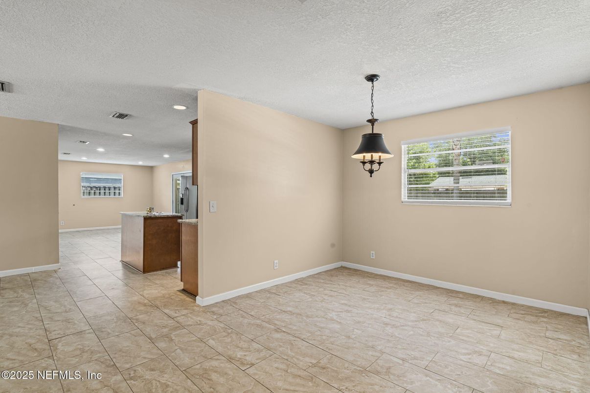 Empty room, Interior, Pendant Lights, Recessed Lighting