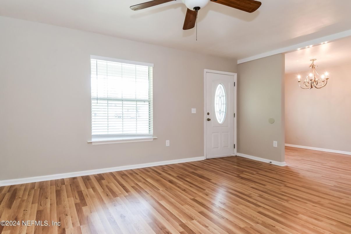 Chandelier, Empty room, Interior, Wood Texture Flooring
