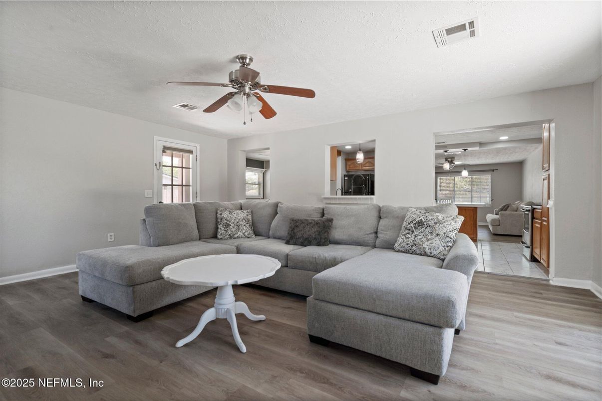 Interior, Living room, Pendant Lights, Recessed Lighting, Wood Texture Flooring