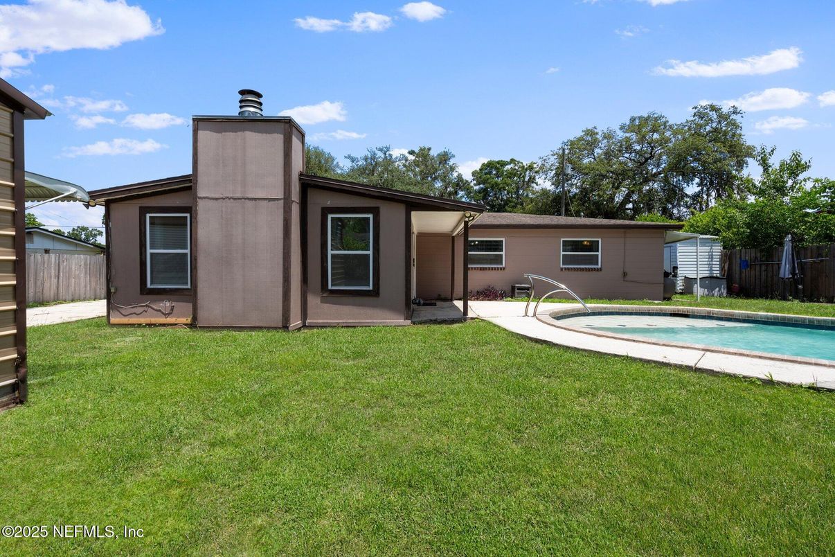 Backyard, Exterior, Pool