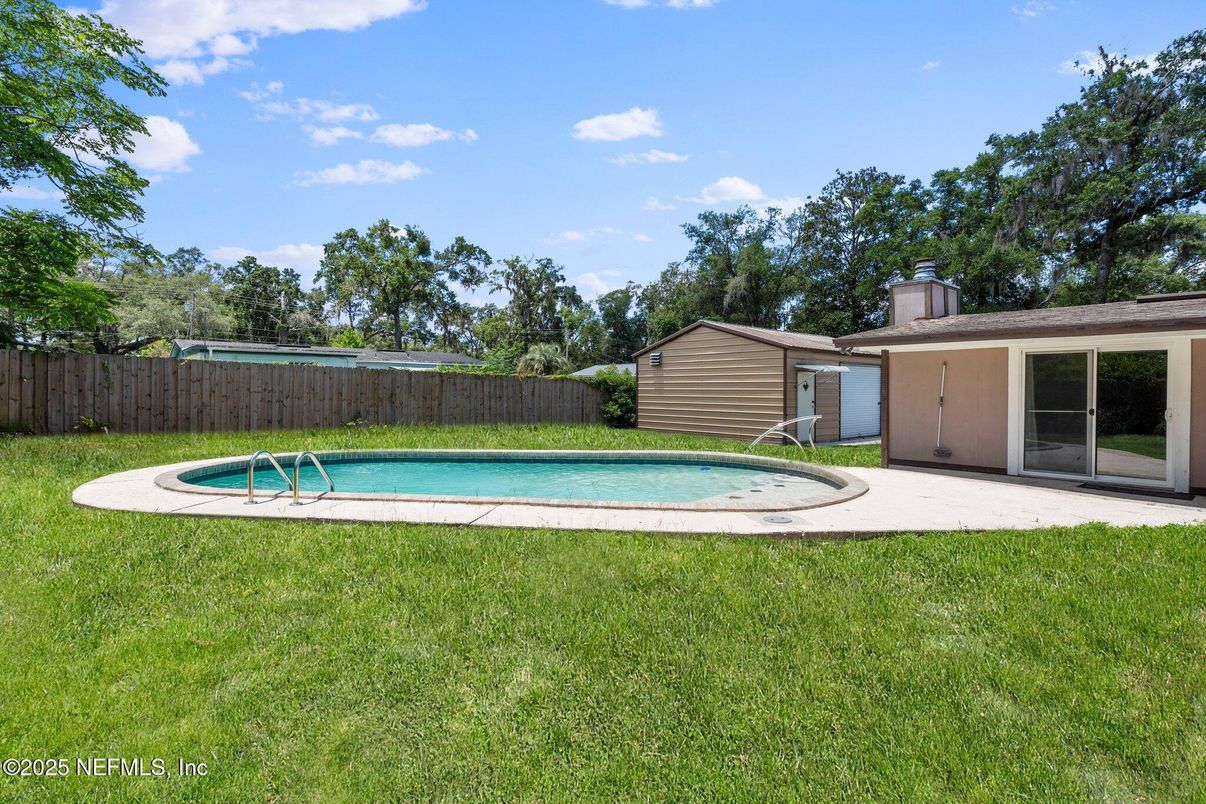 Backyard, Exterior, Pool