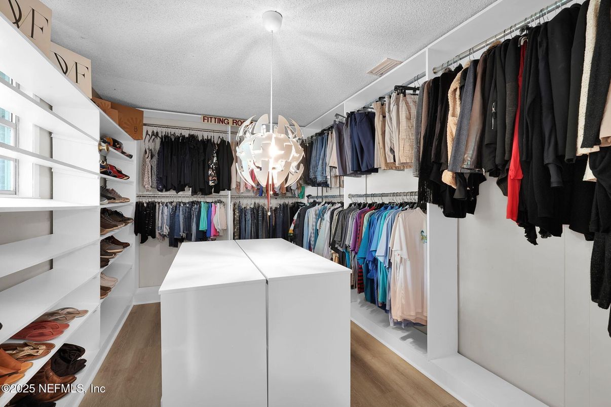 Interior, Walk-in Closets, Wood Texture Flooring