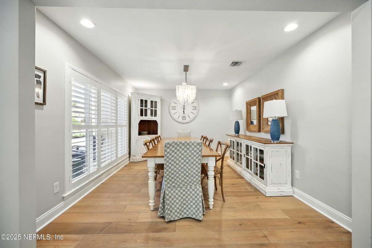 Chandelier, Dining room, Interior, Recessed Lighting, Wood Texture Flooring