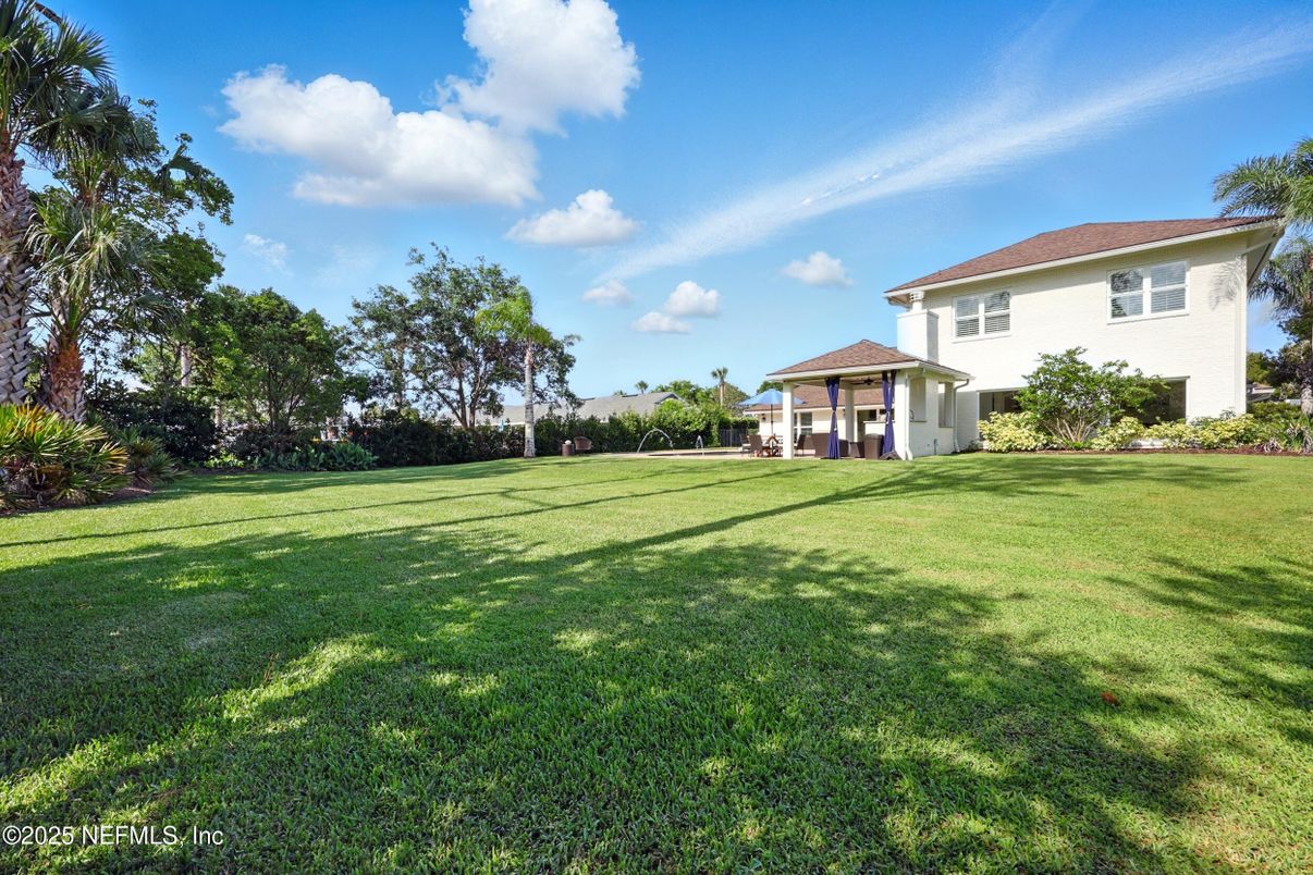 Backyard, Exterior