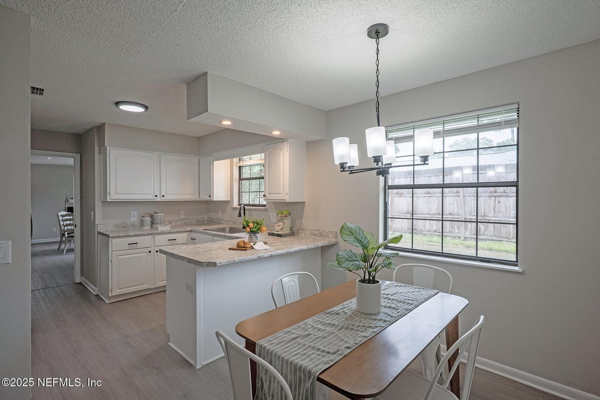 Dining room, Interior, Kitchen, Pendant Lights, Recessed Lighting, Wood Texture Flooring
