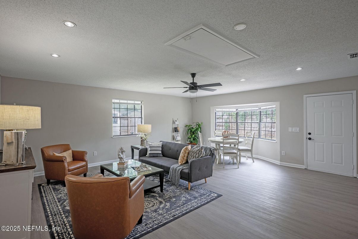 Dining room, Interior, Living room, Recessed Lighting, Wood Texture Flooring