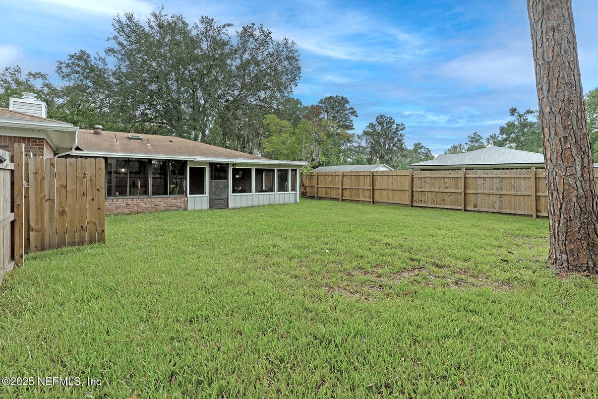 Backyard, Exterior