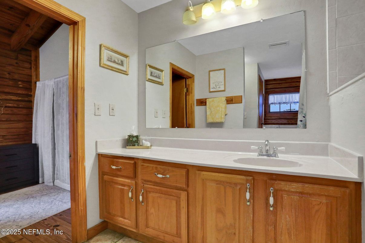Bathroom, Dual Sink Vanities, Interior, Wood Texture Flooring