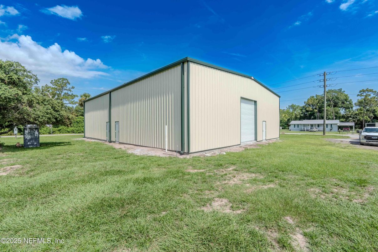 Backyard, Detached Garage, Exterior