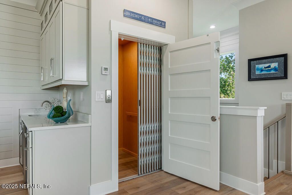 Interior, Recessed Lighting, Wood Texture Flooring