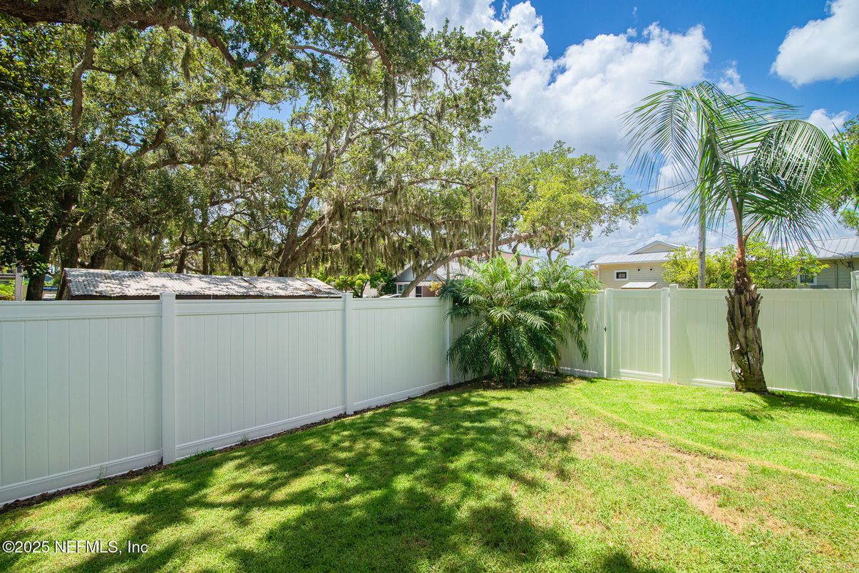 Backyard, Exterior