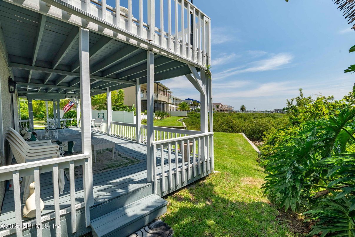 Backyard, Exterior